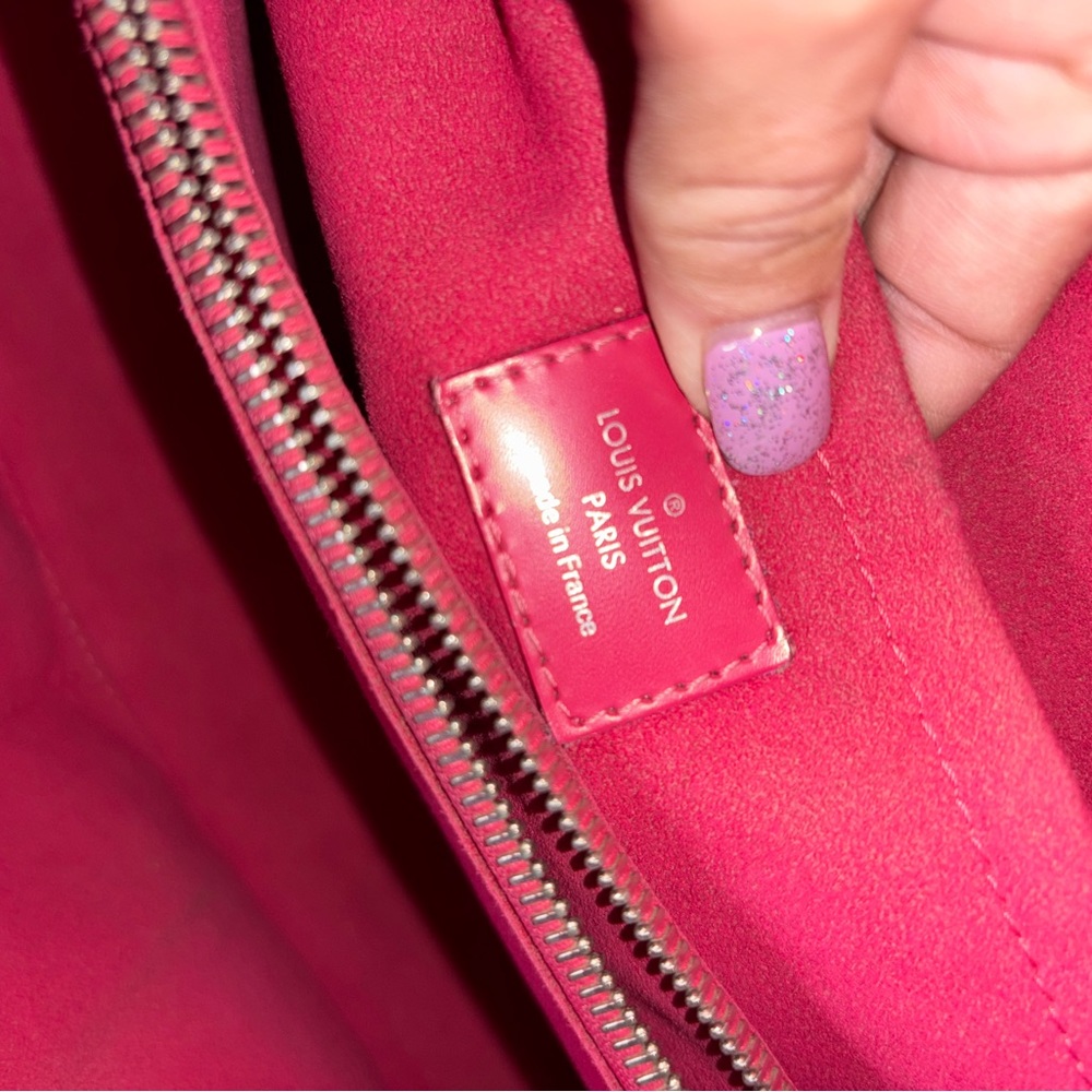 Louis Vuitton Pink Epi Marly
2 Way Bag - Picture 14 of 17
